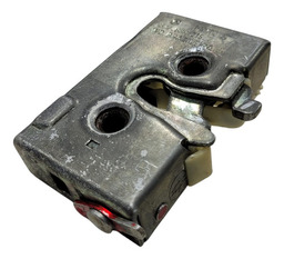 FECHADURA PORTA TRASEIRA VERSAILLES QUANTUM SANTANA 32783901