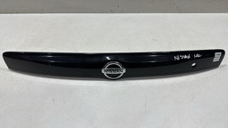 Régua Tampa Traseira Nissan Versa 2012 À 2019 848103kc1a