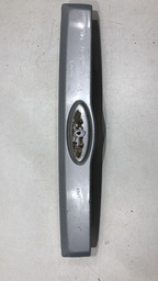 Régua Tampa Traseira Ford Fiesta Sedan 2008 09 10 11 2012