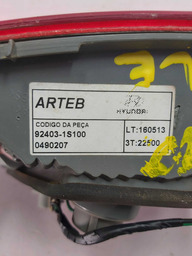LANTERNA TRASEIRA ESQUERDA HB20 SEDAN 2013 A 2019 DETALHE 