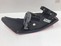 LANTERNA TRASEIRA DIREITA VIRTUS 2018 2019 A 2022 DETALHE 