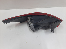 LANTERNA TRASEIRA DIREITA VIRTUS 2018 2019 A 2022 DETALHE 