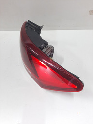 LANTERNA TRASEIRA DIREITA VIRTUS 2018 2019 A 2022 DETALHE 