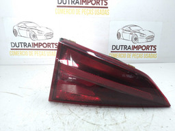 LANTERNA ESQUERDA DA TAMPA VIRTUS MSI 2015 A 2017  DETALHE