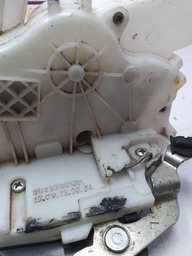 FECHADURA ELETRICA TRASEIRA ESQUERDA SPACEFOX 2010 A 2014