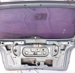 TAMPA TRASEIRA SCENIC 1998 1999 A 2011PEQ DETALHES 