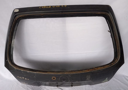 TAMPA TRASEIRA CORSA WIND 2P 1995 1996 A 2004 DETALHE  PEQ