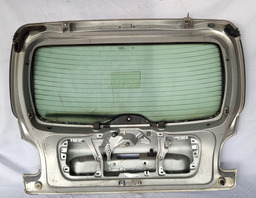 TAMPA TRASEIRA PEUGEOT 206 207 2002 2003 A 2014 PEQ DETALHE 