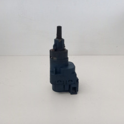 INTERRUPTOR PEDAL EMBREAGEM VOLKSWAGEN GOLF 2003 A 2014