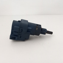 INTERRUPTOR PEDAL EMBREAGEM VOLKSWAGEN GOLF 2003 A 2014