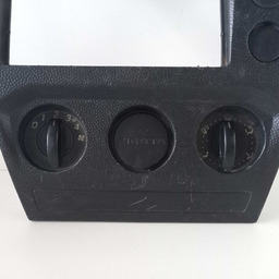 MOLDURA DO RÁDIO COM COMANDO DE AR FORD FIESTA 2003 A 2012