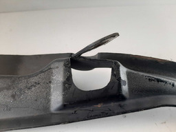 ACABAMENTO PARALAMA ESQUERDO HONDA FIT 2004 A 2008 DETALHE