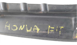 ACABAMENTO PARALAMA ESQUERDO HONDA FIT 2004 A 2008 DETALHE