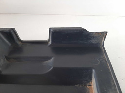 DEFLETOR PAINEL DIREITO PEUGEOT 208 2013 A 2019 DETALHE