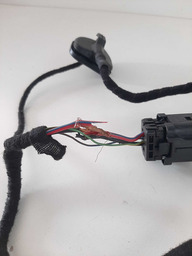 CHICOTE PORTA TRASEIRA ESQUERDA JEEP RENEGADE 17/21 DETALHE