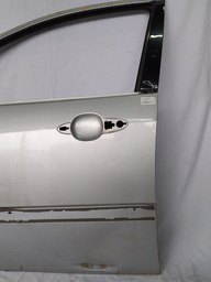 PORTA ESQUERDA LOGUS DETALHES 