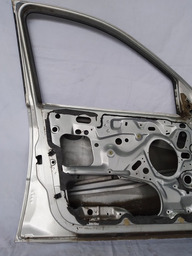 PORTA ESQUERDA LOGUS DETALHES 