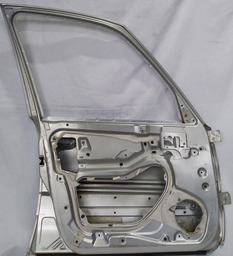 PORTA DIANTEIRA ESQUERDA XSARA PICASSO 01 A 08 DETALHES 