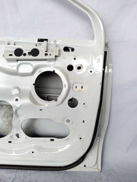 PORTA DIANTEIRO ESQUERDO  CITROEN  C4 LOUNGE 13 A 18 DETALHE