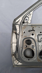 PORTA DIANTEIRA DIREITA VECTRA 1997 1998 A 2005