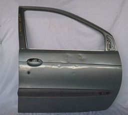 Porta Dianteira Direita Renault Scenic 98 A 05 Com Detalhes 