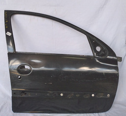 Porta Dianteira Direita Peugeot 206 98 A 09 Com Detalhes 