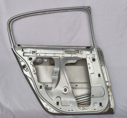 PORTA TRASEIRA ESQUERDA MEGANE SEDAN 2007 2008 A 2011