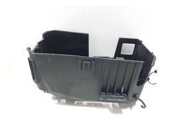 SUPORTE CAIXA BATERIA GM CAPTIVA 3.6 2008 A 2012 DETALHE