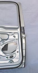 PORTA TRASEIRA ESQUERDA JETTA 2007 2008 A 2010 PEQ DDETALHE 