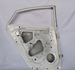 PORTA TRASEIRA ESQUERDA HB20 SEDAN 2013 2014 A 2019 AVARIA 