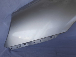 PARALAMA ESQUERDO OPIRUS 2005 2006 A 2011 DETALHE 