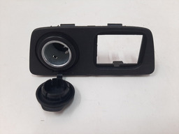 TOMADA 12V C/ MOLDURA GM ONIX TURBO PREMIER 1.0 2020 A 2022