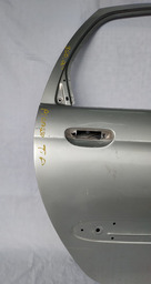 PORTA TRASEIRA DIREITA XSARA PICASSO 2001 2002 A 2011DETALHE