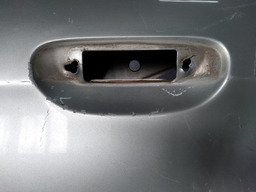 PORTA TRASEIRA DIREITA XSARA PICASSO 2001 2002 A 2011DETALHE
