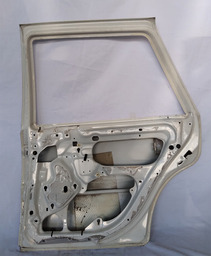 PORTA TRASEIRA DIREITA VOLKSWAGEN GOL G4 06 A 09 COM DETALHE