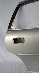 PORTA TRASEIRA DIREITA VECTRA 1997 1998 A 2005 DETALHES 