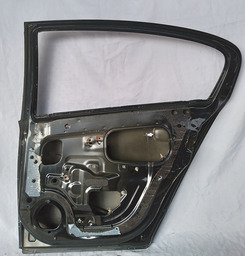 PORTA TRASEIRA DIREITA VECTRA SEDAN 2006 2007 A 2011DETALHES