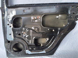 PORTA TRASEIRA DIREITA VECTRA SEDAN 2006 2007 A 2011DETALHES