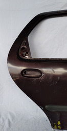 PORTA TRASEIRA DIREITA PALIO SIENA 1996 1997 A 2004 DETALHE 