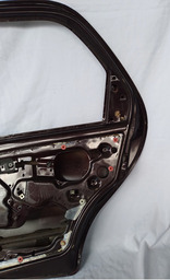 PORTA TRASEIRA DIREITA PALIO SIENA 1996 1997 A 2004 DETALHE 