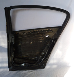 PORTA TRASEIRA DIREITA PASSAT B6 2006 2006 A 2010 AVARIA 