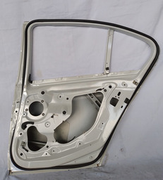 PORTA TRASE DIREITA BMW SÉRIE 3 F30 316 320 328 335 M3 13/18