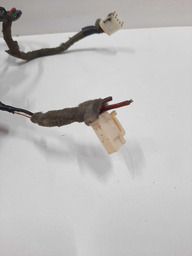 CHICOTE PORTA DIANTEIRA DIREITA OUTLANDER 3.0 2008 DETALHE