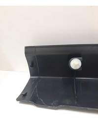 ACABAMENTO CENTRAL SUPERIOR PORTA MALAS DISCOVERY 3 06 A 09