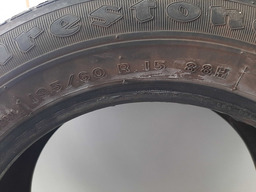 PNEU FIRESTONE FIREHAWK 195/60R15 RISCADO DETALHE