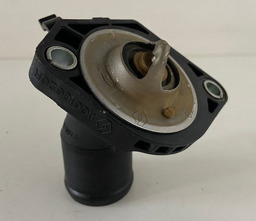 Válvula Termostática E Flange Renault Captur 1.6 2017 A 2020