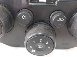 COMANDO DE AR CHEVROLET SPIN 2013 A 2018 52033750