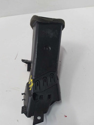 DIFUSOR DE AR ESQUERDO FORD KA SEDAN  2015 A 2021 DETALHE 