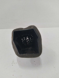 DIFUSOR DE AR ESQUERDO FORD KA SEDAN  2015 A 2021 DETALHE 