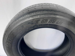 PNEU BRIDGESTONE DUELER 215/65R16 COM BASTANTE DESGASTE
